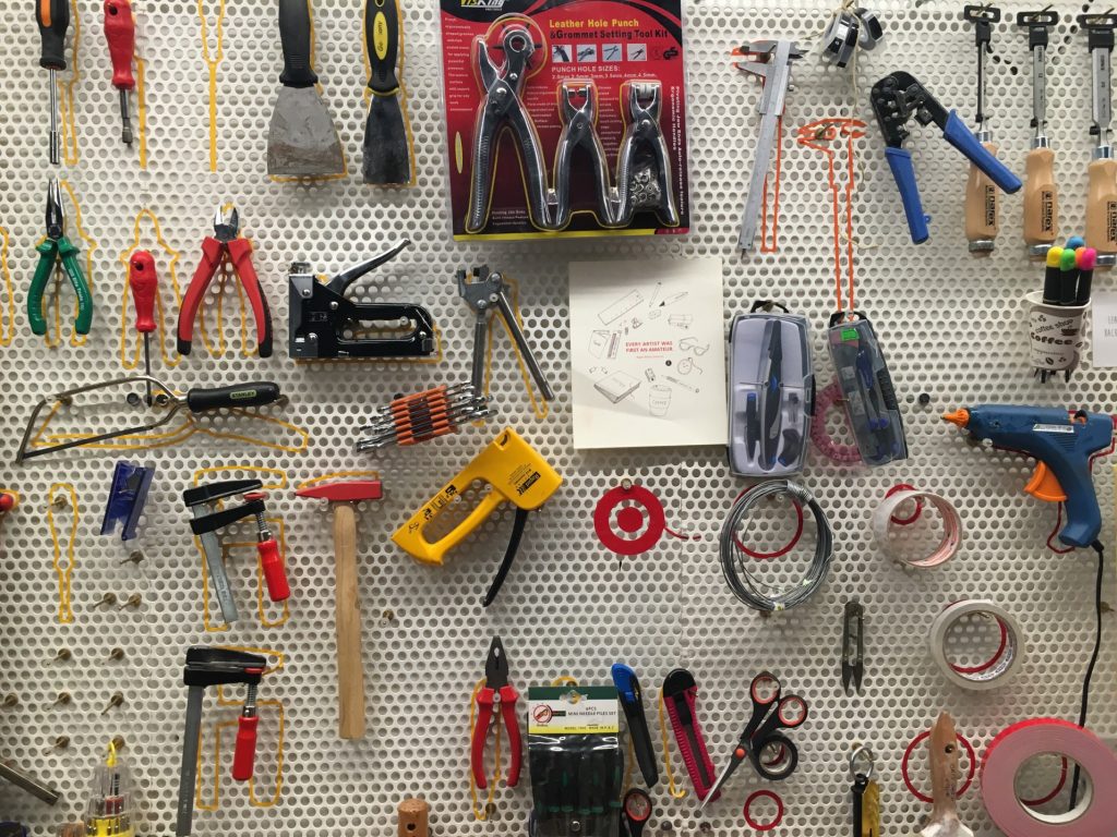 mur-a-outils