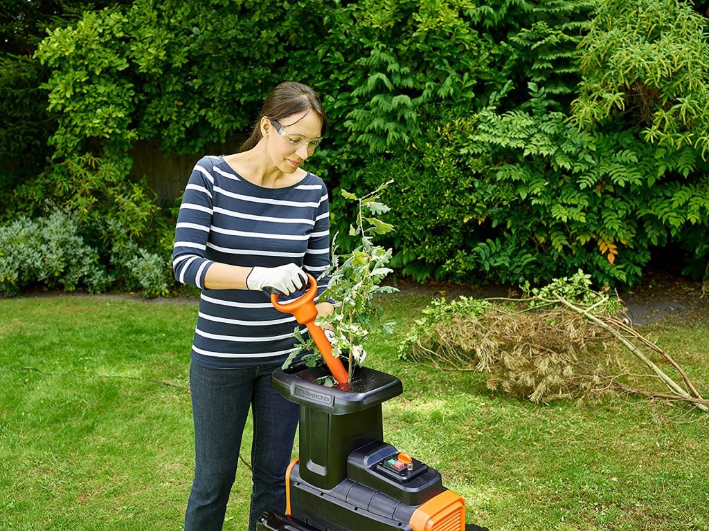 photo broyeur à végétaux Black+Decker